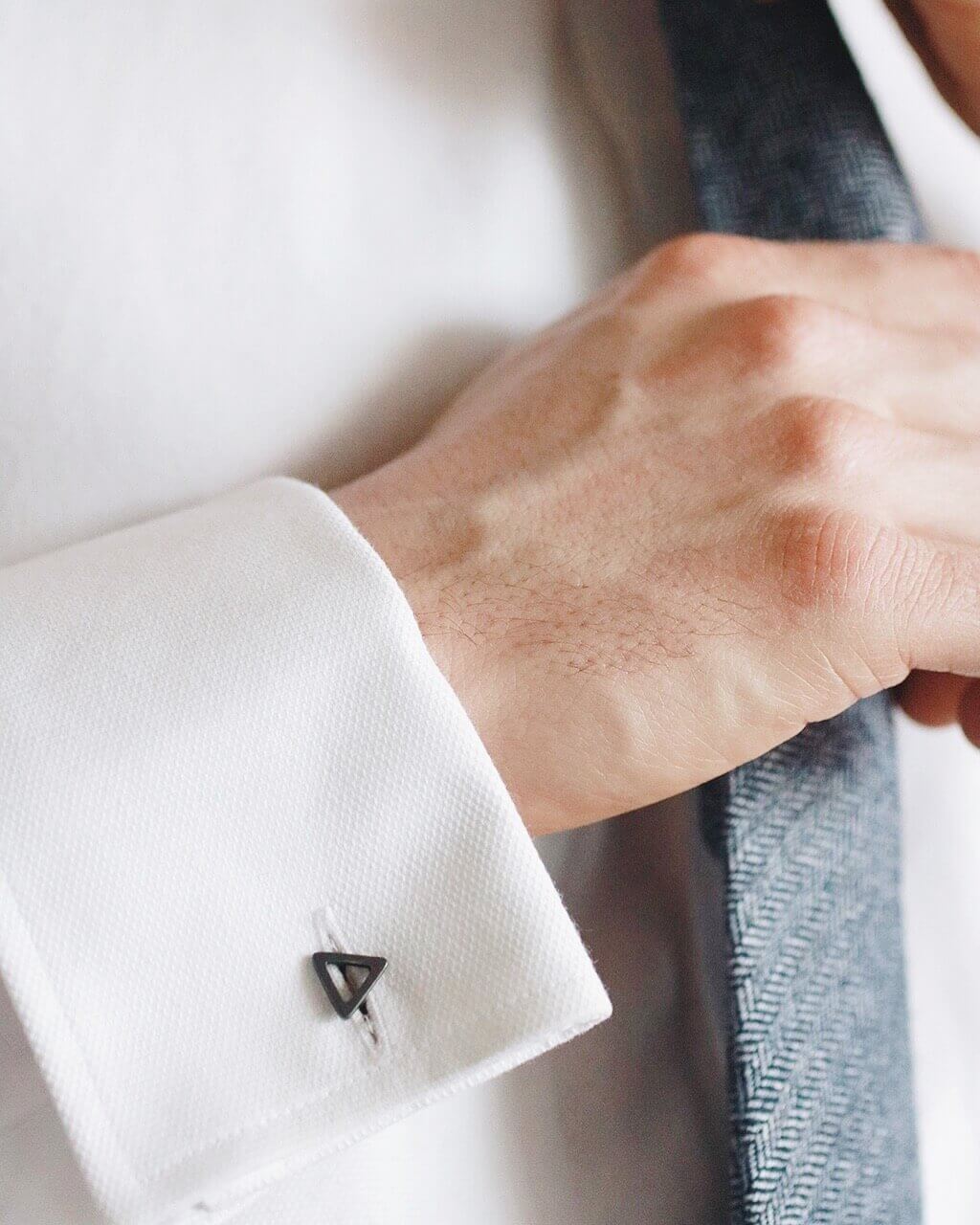 Triangle shape cufflinks